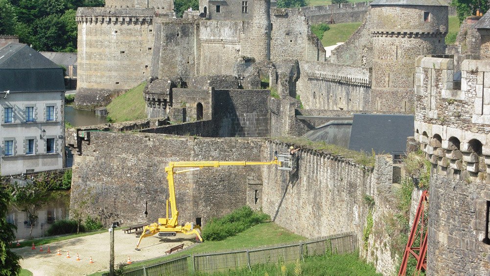 devegetalisation chateau fougeres nacelle