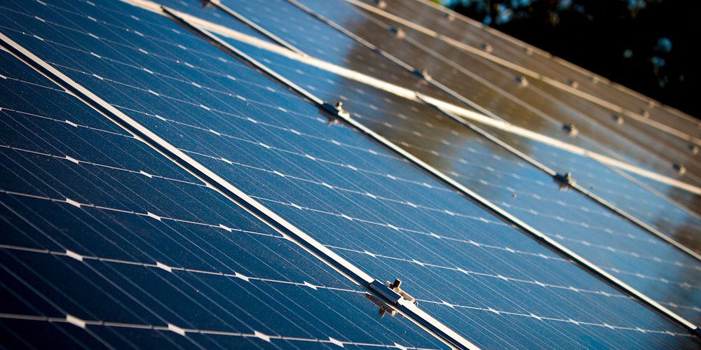 nettoyage des panneaux solaires toit maison